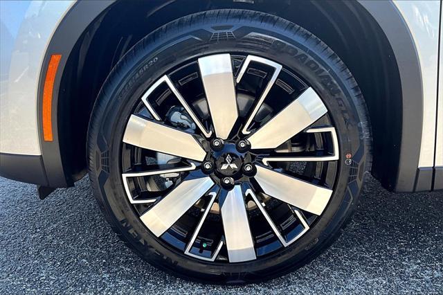new 2025 Mitsubishi Outlander car, priced at $35,610