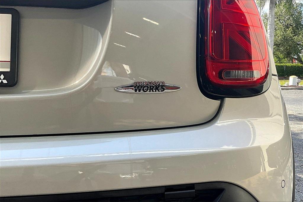 used 2022 MINI Hardtop car, priced at $24,495