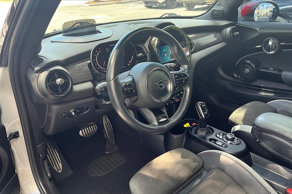 used 2022 MINI Hardtop car, priced at $24,495