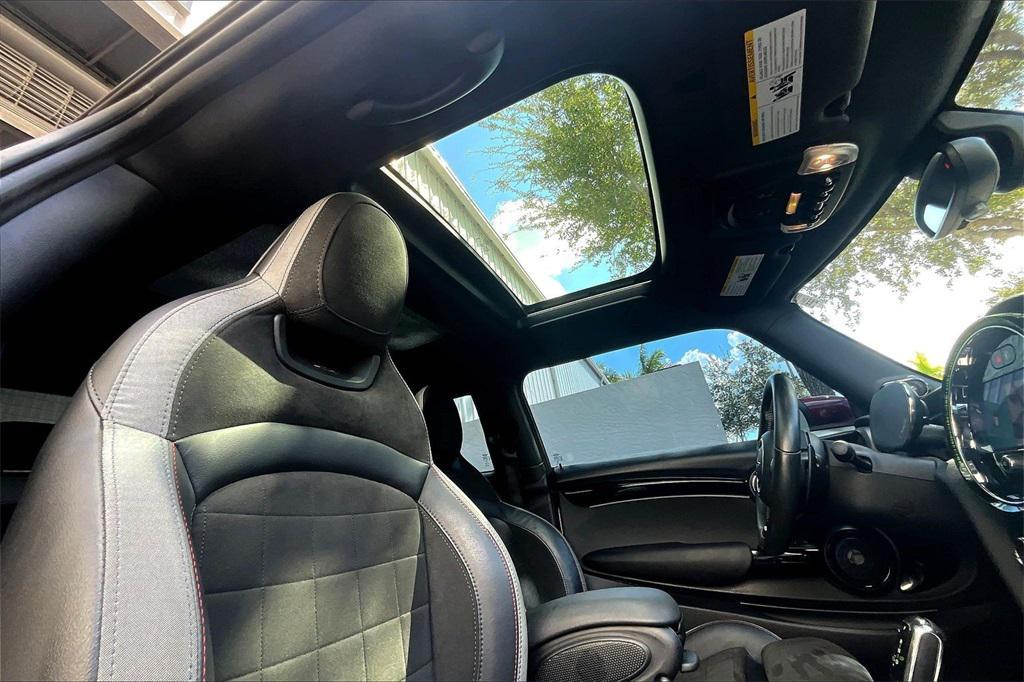 used 2022 MINI Hardtop car, priced at $24,495