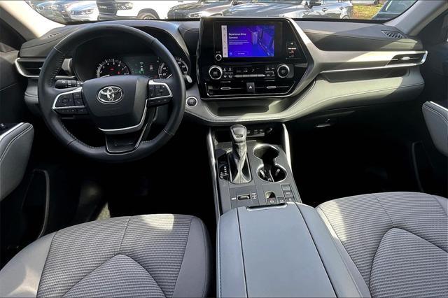 used 2024 Toyota Highlander car, priced at $37,990