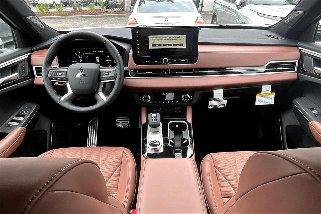 new 2025 Mitsubishi Outlander car, priced at $31,563
