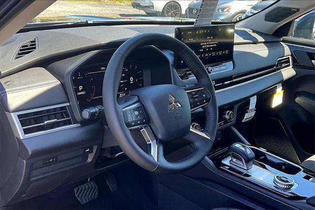 new 2025 Mitsubishi Outlander car, priced at $35,280