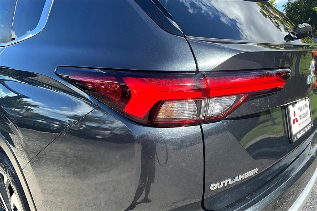 used 2024 Mitsubishi Outlander car, priced at $23,260