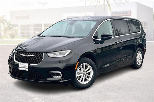 used 2023 Chrysler Pacifica car, priced at $28,194