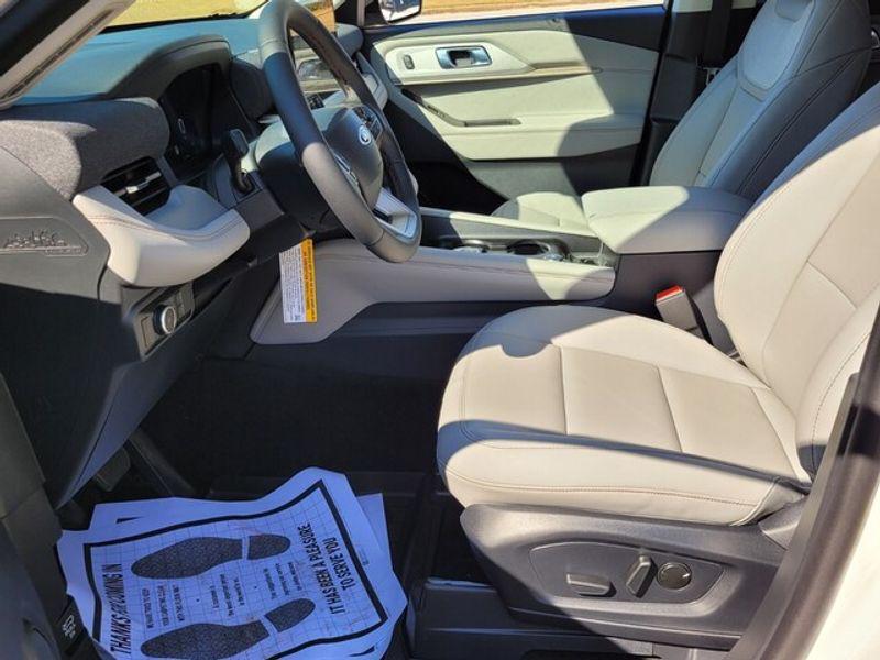 new 2025 Ford Explorer car, priced at $43,995