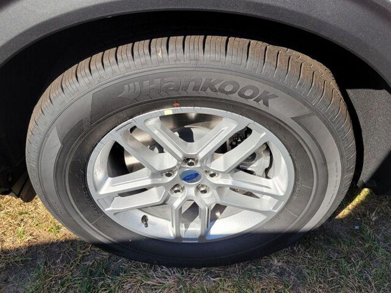 new 2025 Ford Explorer car, priced at $43,995