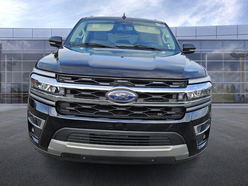 used 2024 Ford Expedition car, priced at $47,989