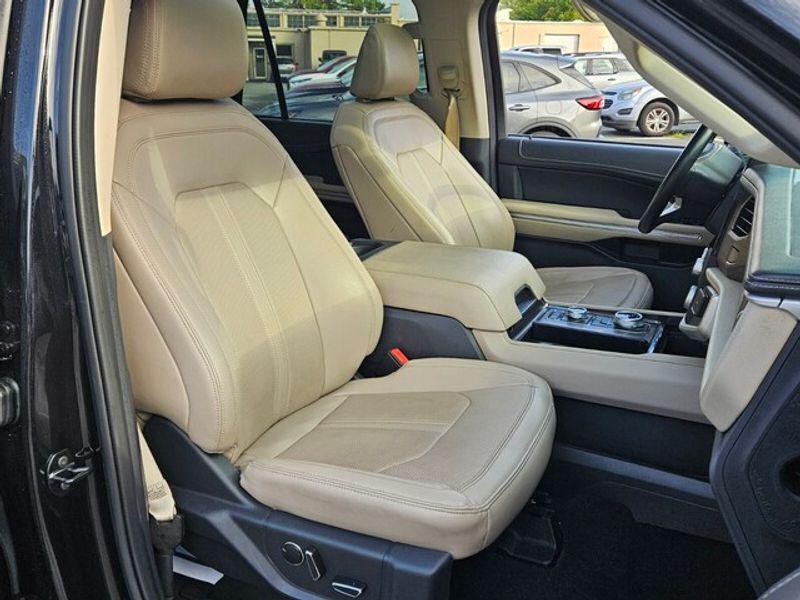 used 2024 Ford Expedition car, priced at $47,989