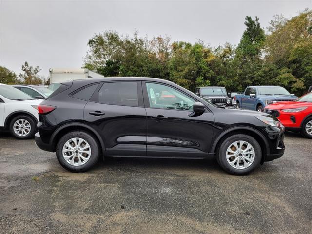 new 2025 Ford Escape car, priced at $30,450