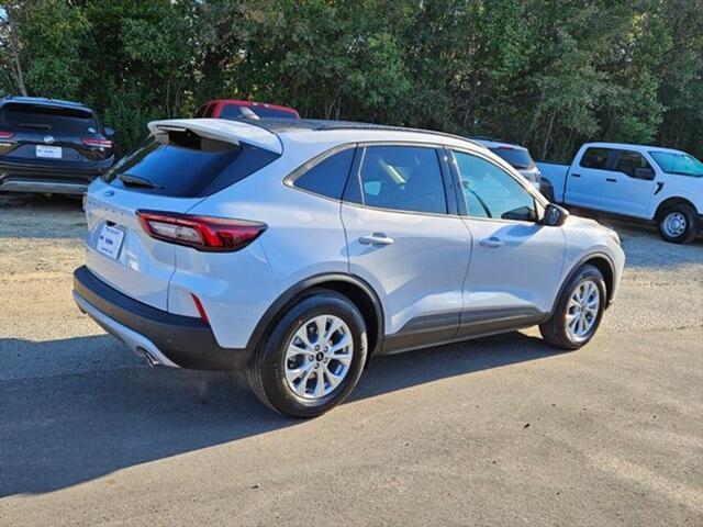 new 2025 Ford Escape car, priced at $31,699