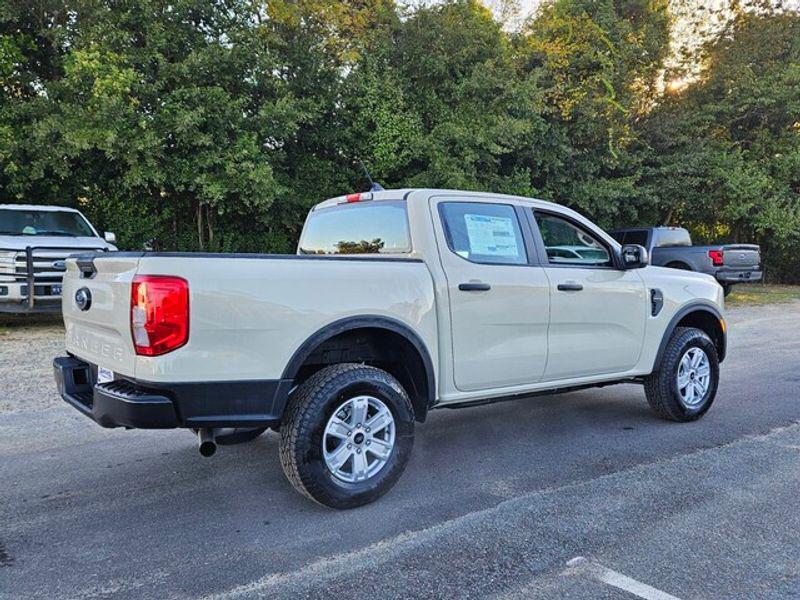 new 2025 Ford Ranger car, priced at $33,499