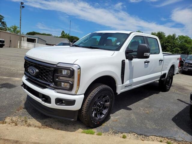 new 2025 Ford F-250 car, priced at $67,495