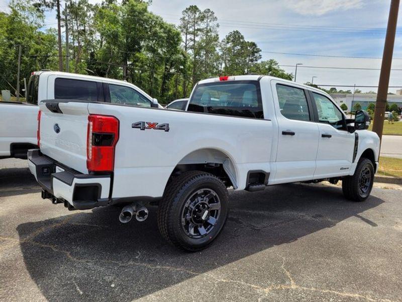 new 2025 Ford F-250 car, priced at $62,999