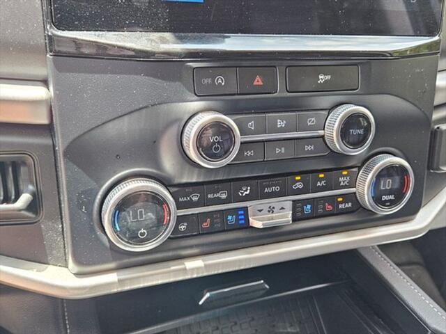 used 2024 Ford Expedition car, priced at $50,525