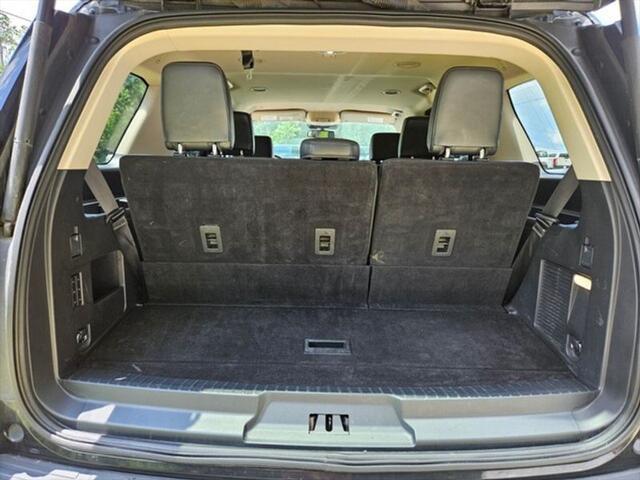 used 2024 Ford Expedition car, priced at $50,525