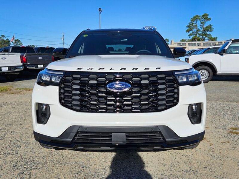 new 2025 Ford Explorer car, priced at $52,495