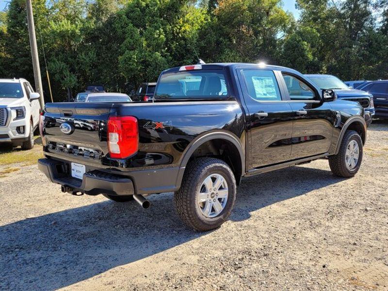 new 2025 Ford Ranger car, priced at $35,995