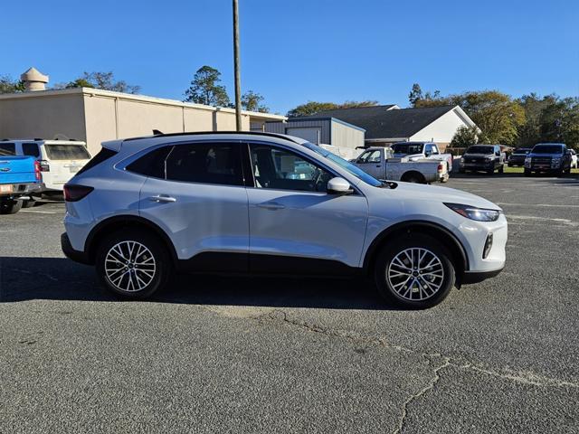 new 2025 Ford Escape car, priced at $38,500