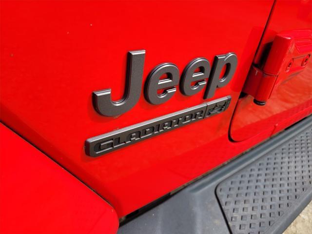 used 2021 Jeep Gladiator car, priced at $32,314