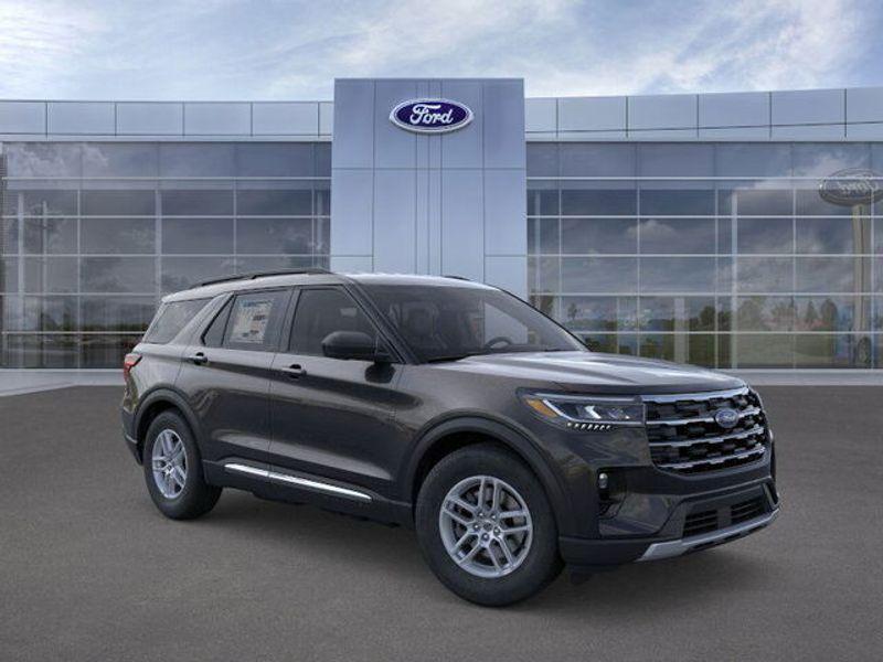 new 2025 Ford Explorer car, priced at $42,895