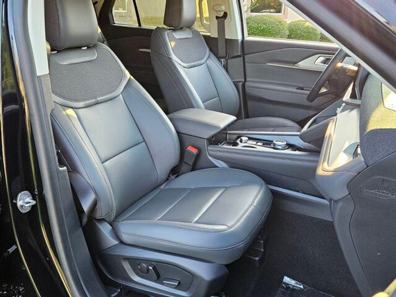 new 2025 Ford Explorer car, priced at $42,620