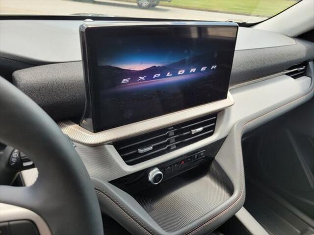 new 2025 Ford Explorer car, priced at $47,495