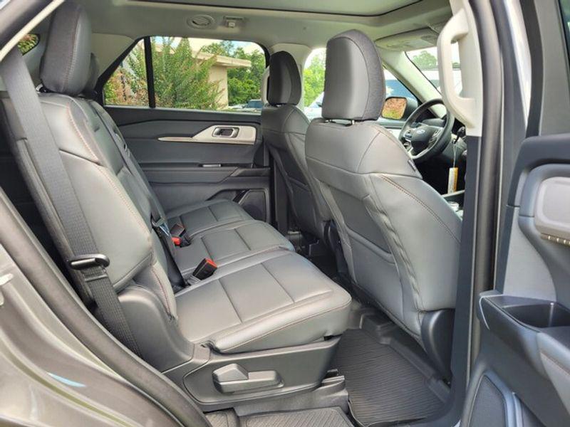 new 2025 Ford Explorer car, priced at $46,999