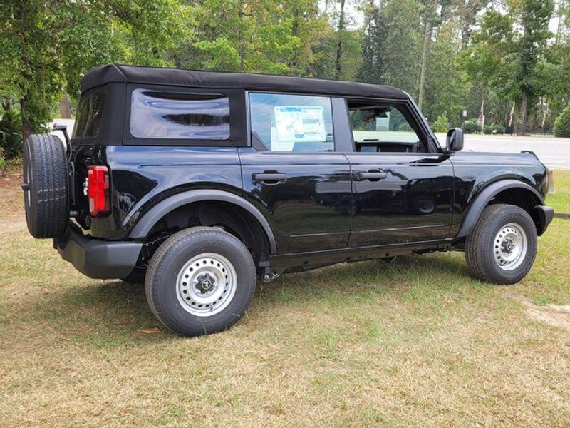 new 2025 Ford Bronco car, priced at $39,785