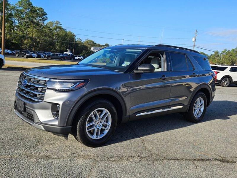 new 2025 Ford Explorer car, priced at $42,944