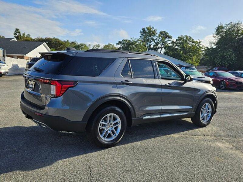 new 2025 Ford Explorer car, priced at $42,944