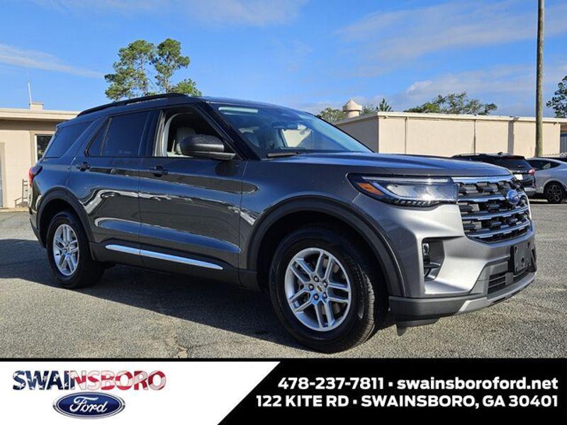 new 2025 Ford Explorer car, priced at $42,944