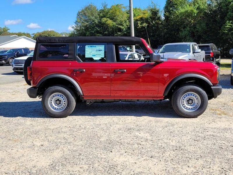 new 2025 Ford Bronco car, priced at $40,880