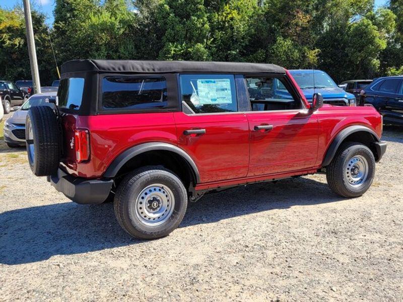 new 2025 Ford Bronco car, priced at $40,880