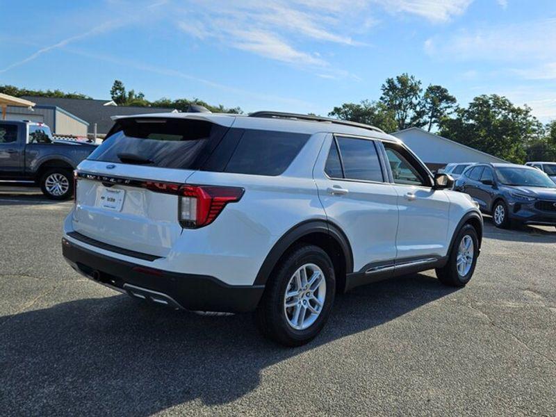 new 2025 Ford Explorer car, priced at $42,975