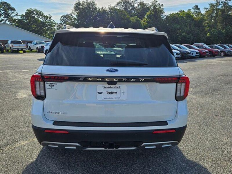 new 2025 Ford Explorer car, priced at $42,975