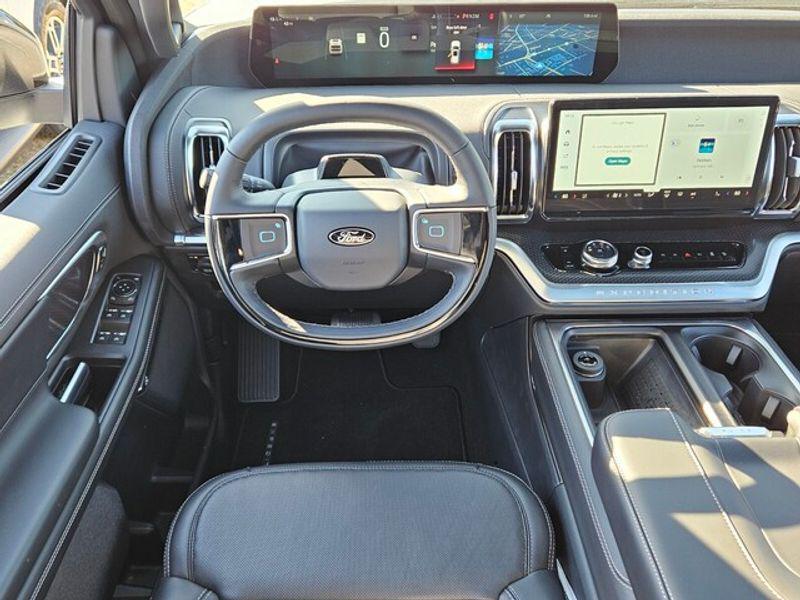 new 2025 Ford Expedition car, priced at $83,479