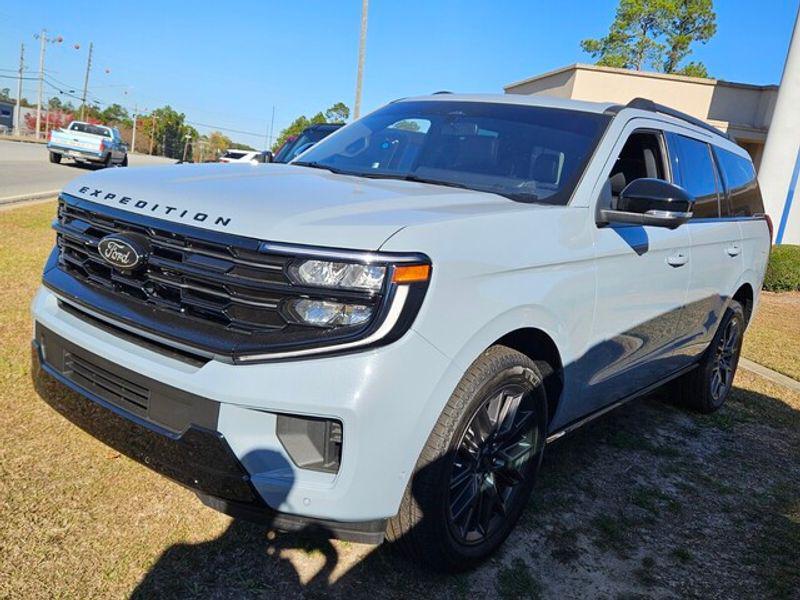 new 2025 Ford Expedition car, priced at $83,479