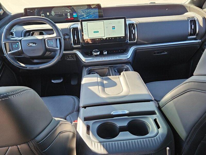new 2025 Ford Expedition car, priced at $83,479