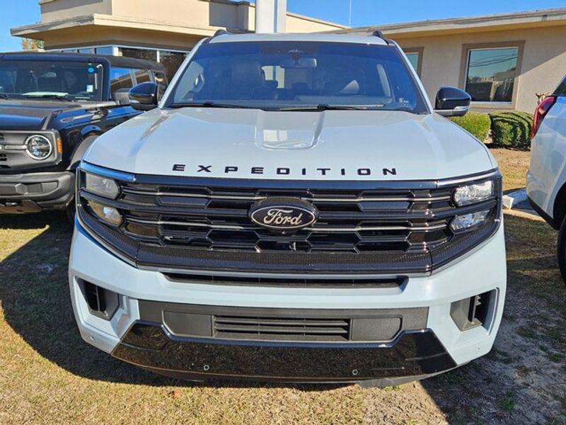 new 2025 Ford Expedition car, priced at $83,479