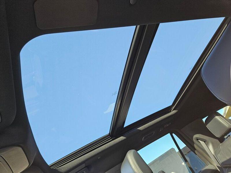 new 2025 Ford Expedition car, priced at $83,479