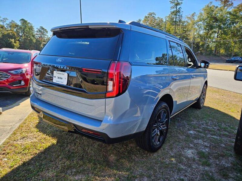 new 2025 Ford Expedition car, priced at $83,479