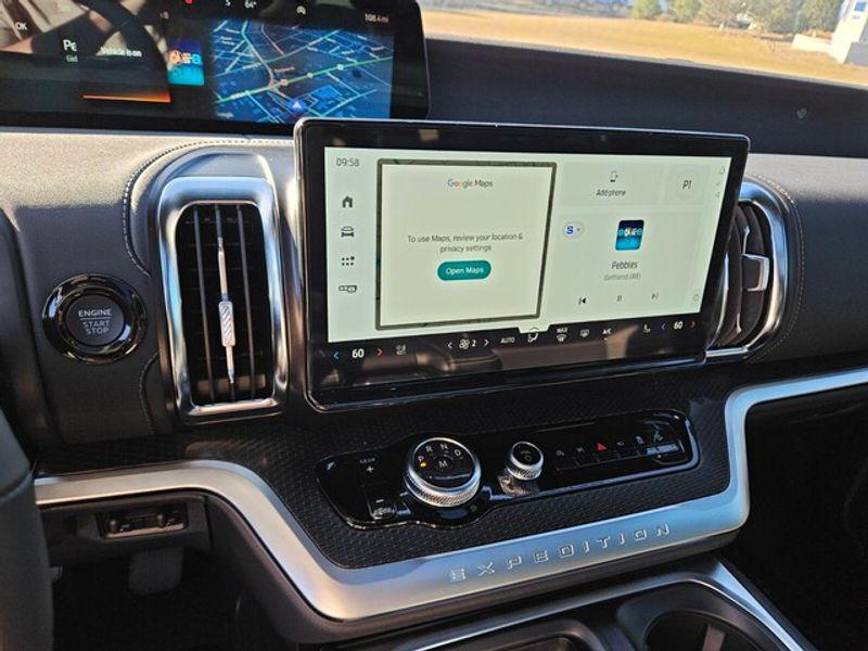 new 2025 Ford Expedition car, priced at $83,479