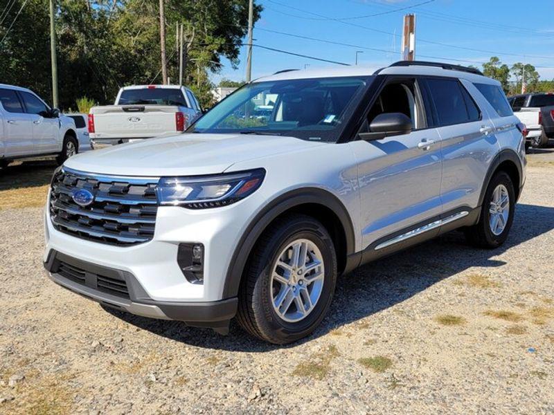 new 2025 Ford Explorer car, priced at $42,920