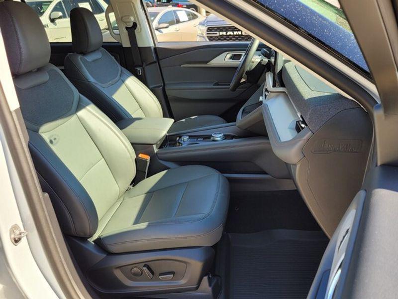 new 2025 Ford Explorer car, priced at $42,920