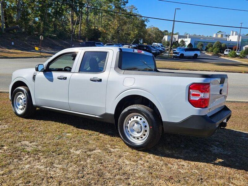 new 2025 Ford Maverick car, priced at $29,553
