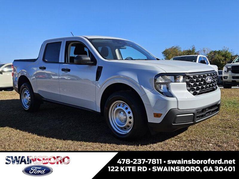 new 2025 Ford Maverick car, priced at $29,553