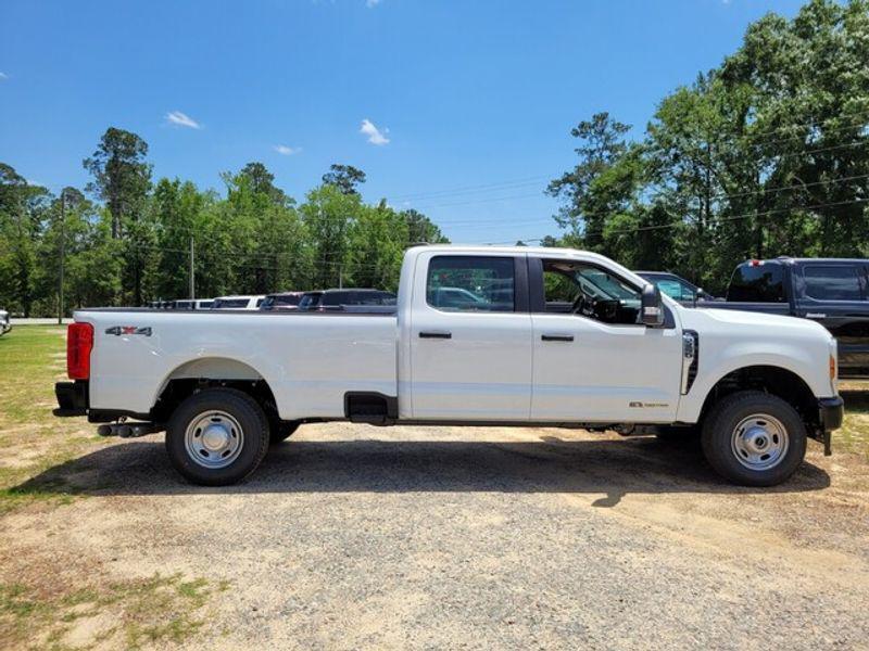 new 2025 Ford F-250 car, priced at $60,495