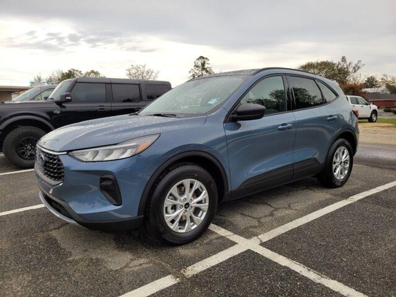 new 2025 Ford Escape car, priced at $26,495