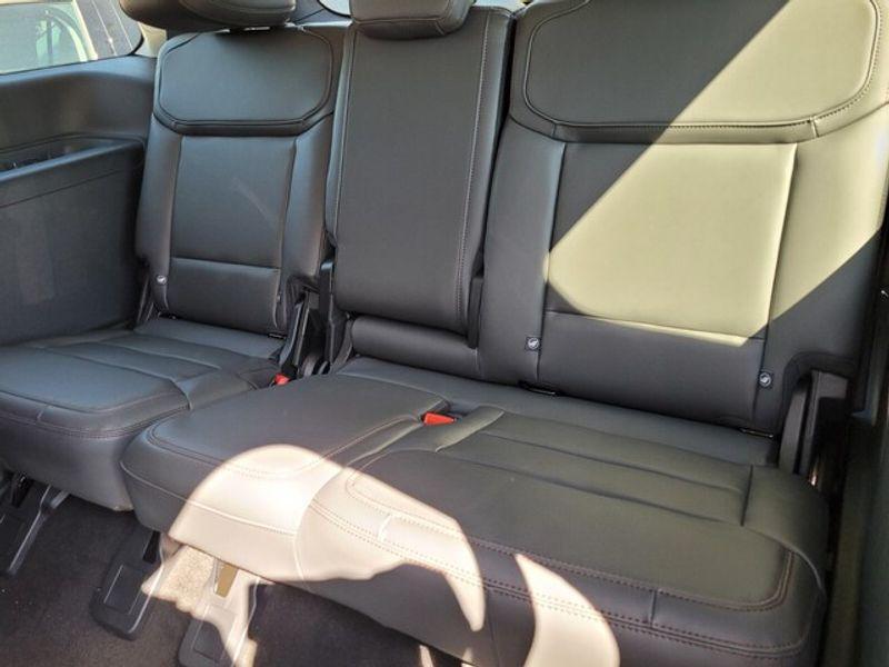 new 2025 Ford Expedition car, priced at $67,995